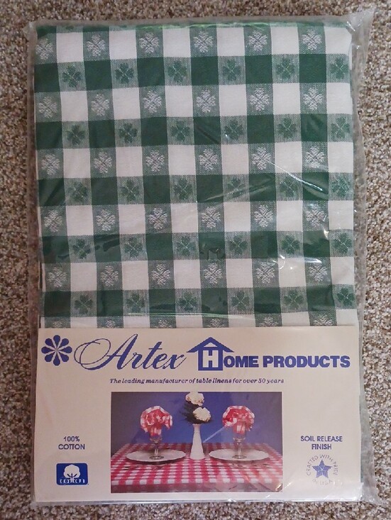 Artex Other - Artex Home Products~ Green & White Check Tablecloth w/Shamrocks